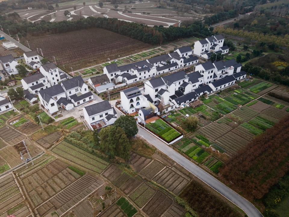 the transformation of huahai homestay in daijin village china by dus studio