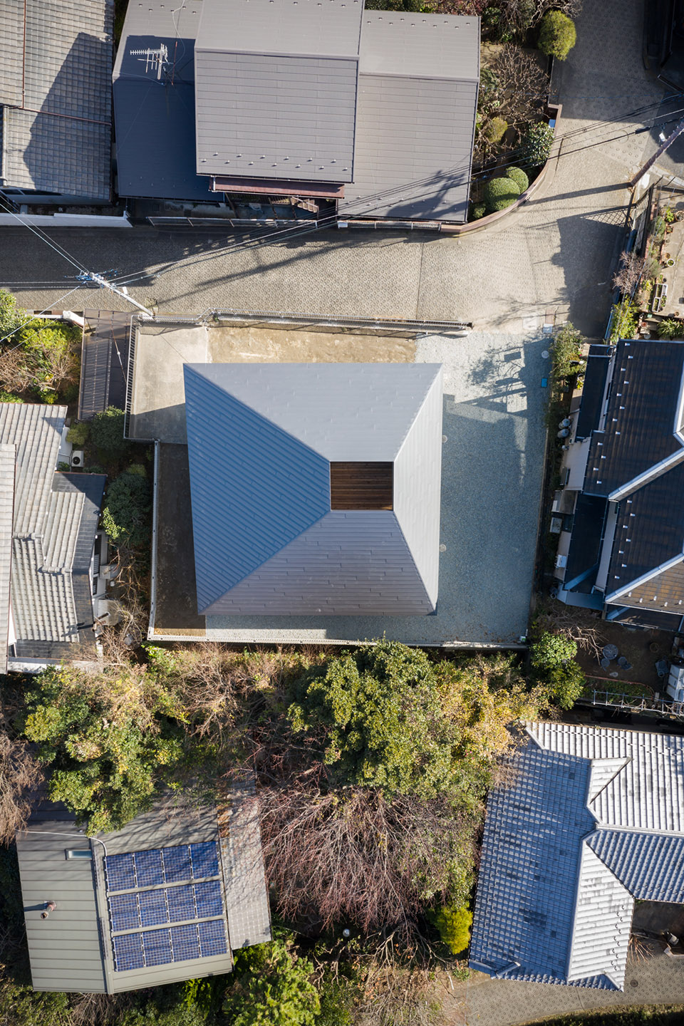 Kitakamakura house by TAKAHIRO ENDO