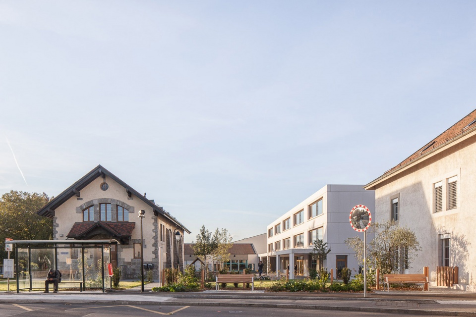 Urban innovation for new Meinier school by Mue Atelier d architecture