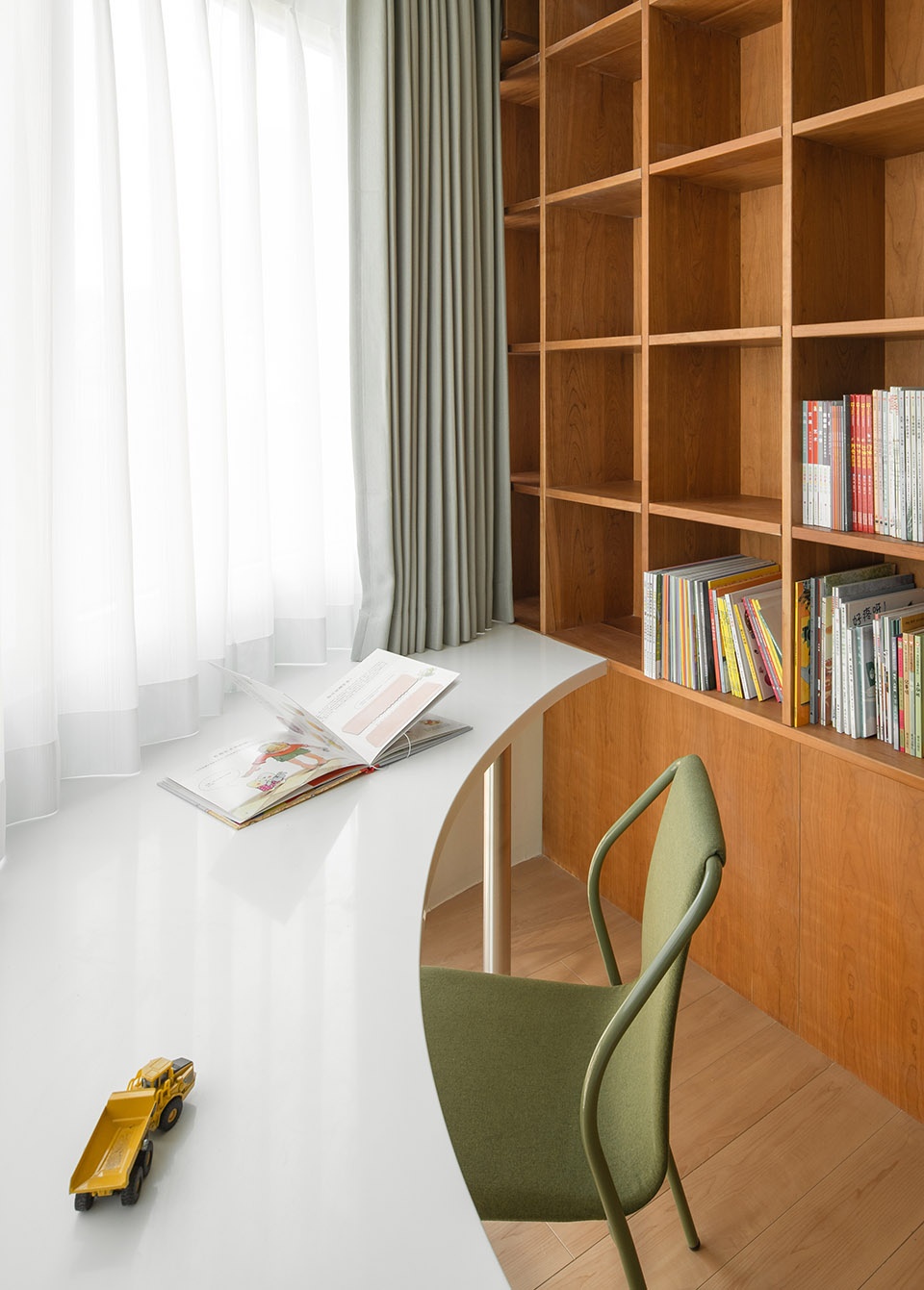 A center core surrounded by bookcases China by Atelier D Y