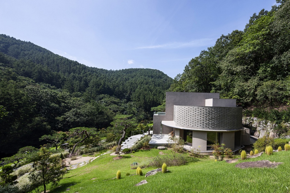 Villa Lento by 100A associates