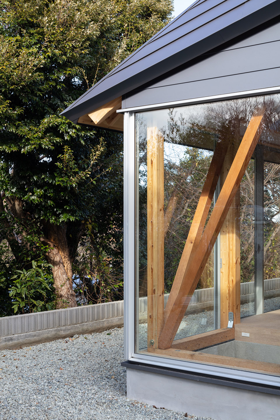Kitakamakura house by TAKAHIRO ENDO