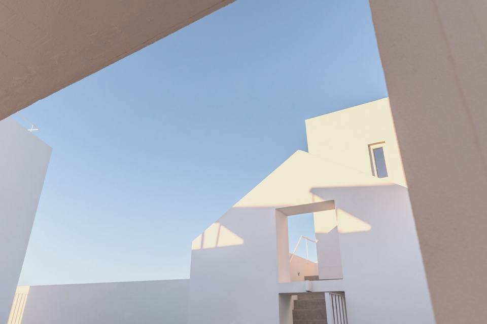 Casa Cabrita Moleiro by Atelier Data