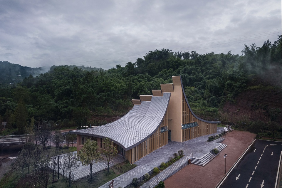 The Initial of the Blessing Laoe Shan Visitor Center by s cene Studio
