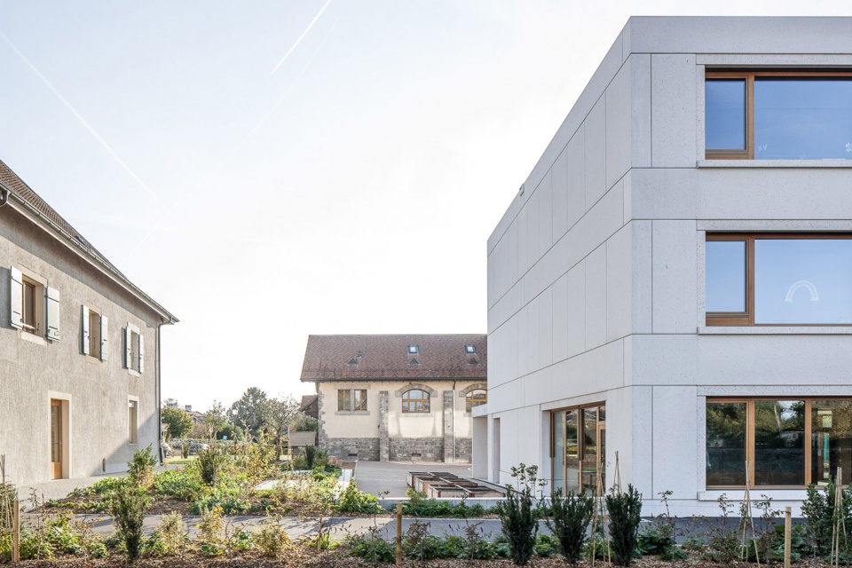 Urban innovation for new Meinier school by Mue Atelier d architecture