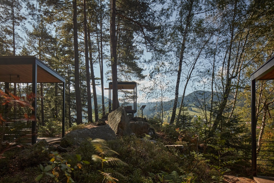 walk over the quarry by henkai architects