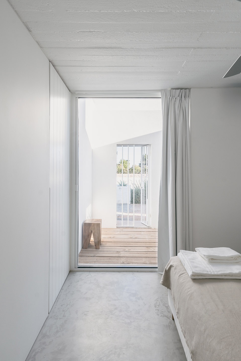Casa Cabrita Moleiro by Atelier Data