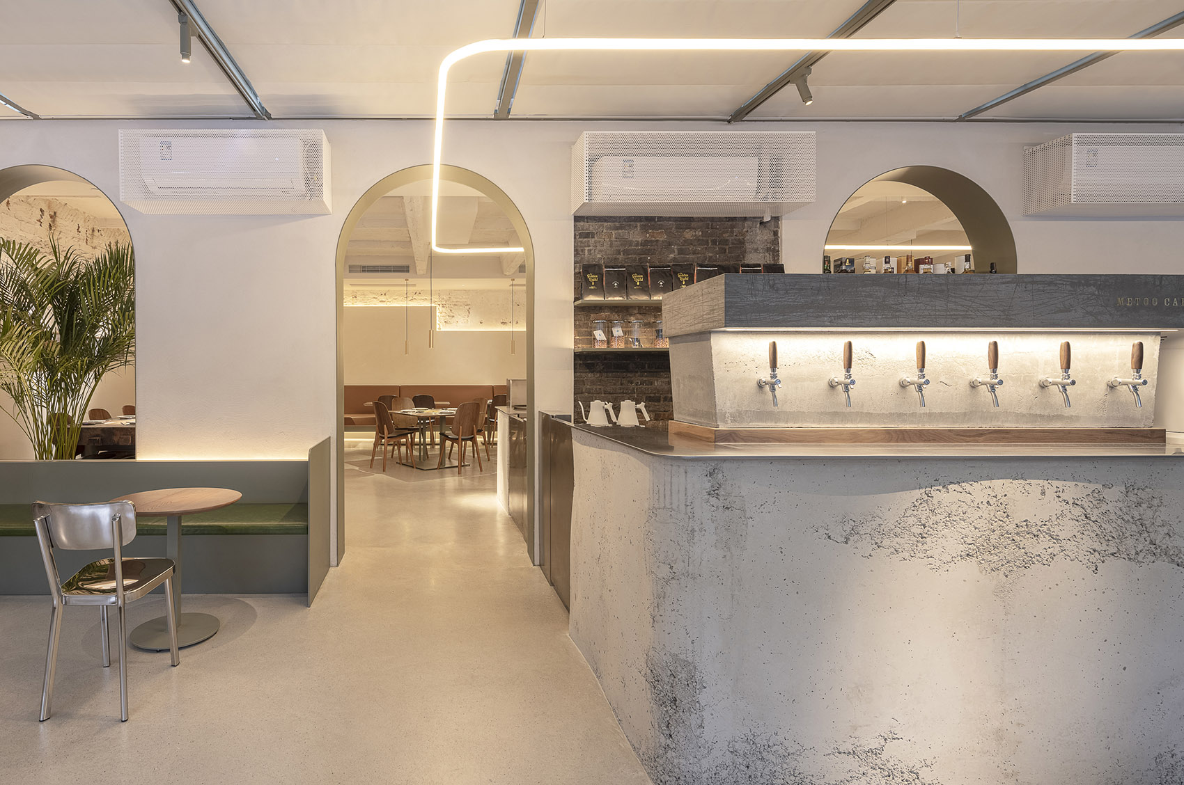 Metoo Cafe IDEAL 166 Store China by Hangzhou Guantang Interior Design