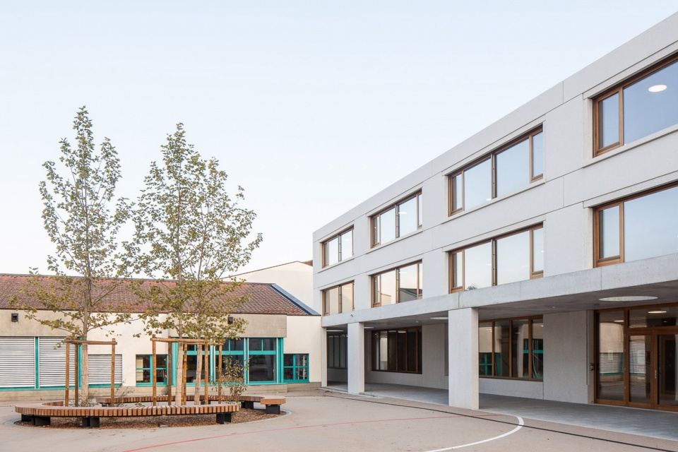 Urban innovation for new Meinier school by Mue Atelier d architecture