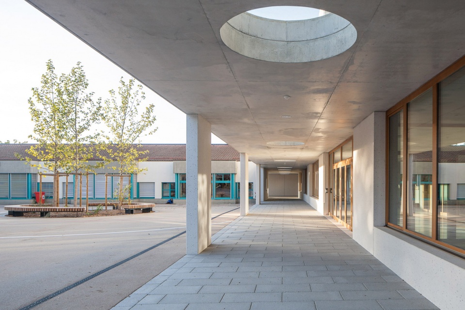 Urban innovation for new Meinier school by Mue Atelier d architecture