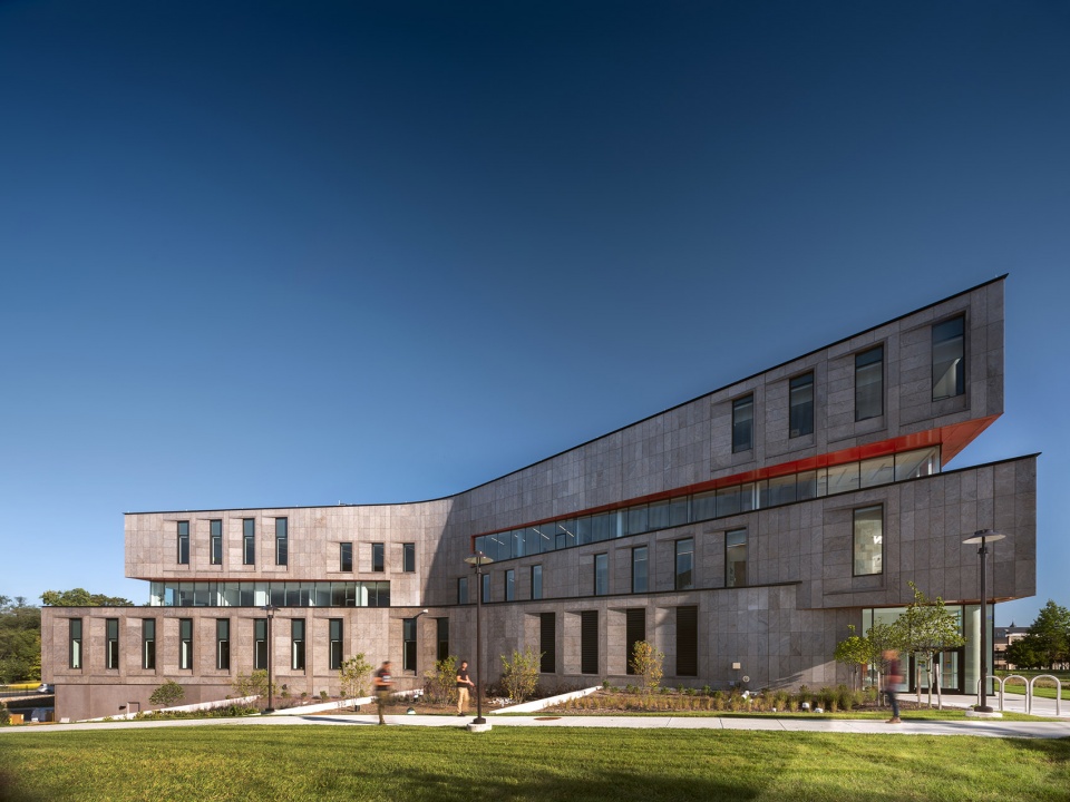 the calvin and tina tyler hall morgan state university by teeple architects gwwo architects