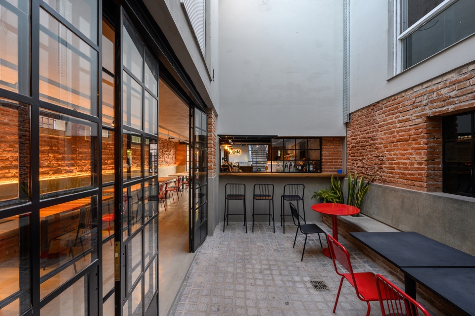 levels bar by muro arquitectos