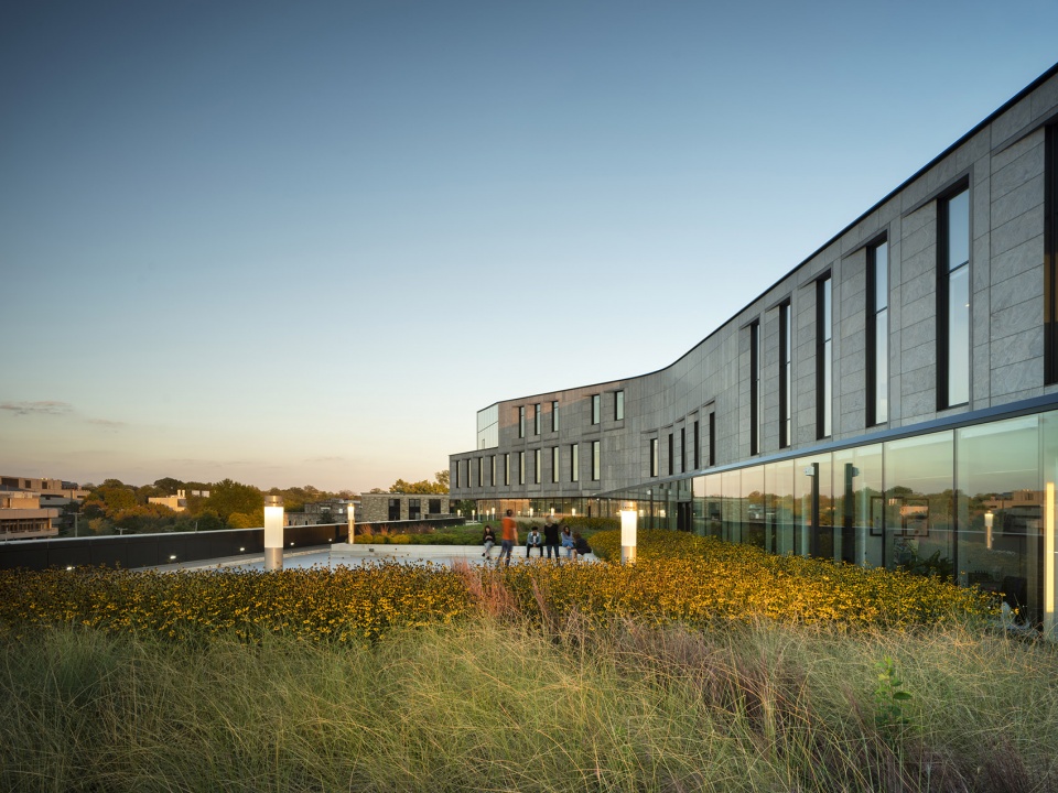the calvin and tina tyler hall morgan state university by teeple architects gwwo architects