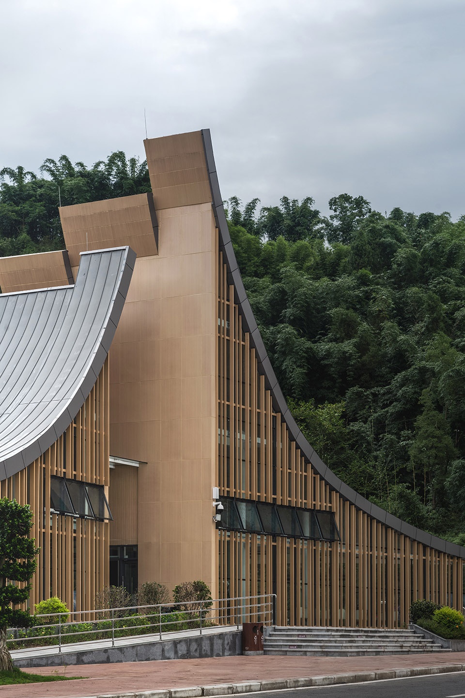 The Initial of the Blessing Laoe Shan Visitor Center by s cene Studio