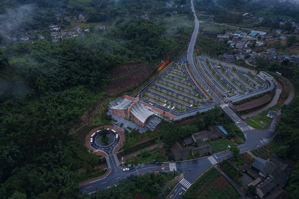 The Initial of the Blessing Laoe Shan Visitor Center by s cene Studio
