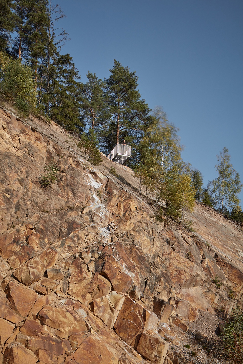 walk over the quarry by henkai architects