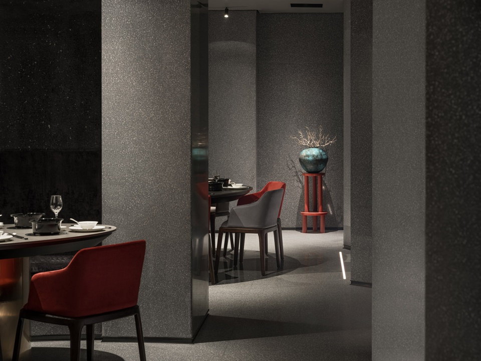 Mingyue Seafood Restaurant Zhejiang by Xiangdie Design