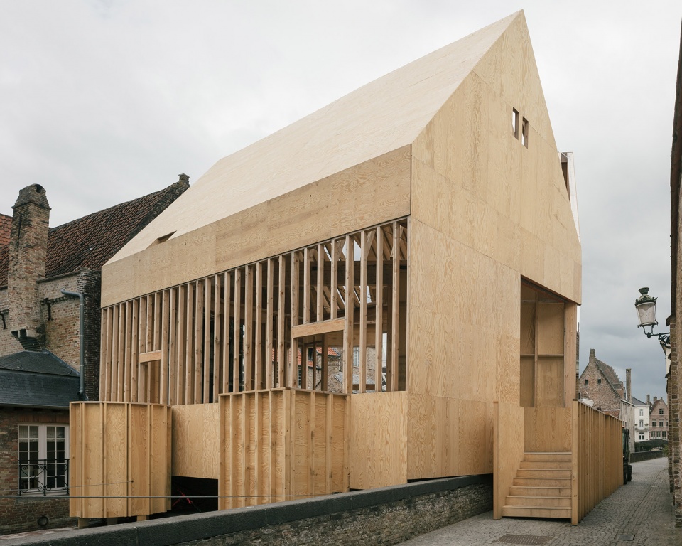 Brugge Diptych by Para Project