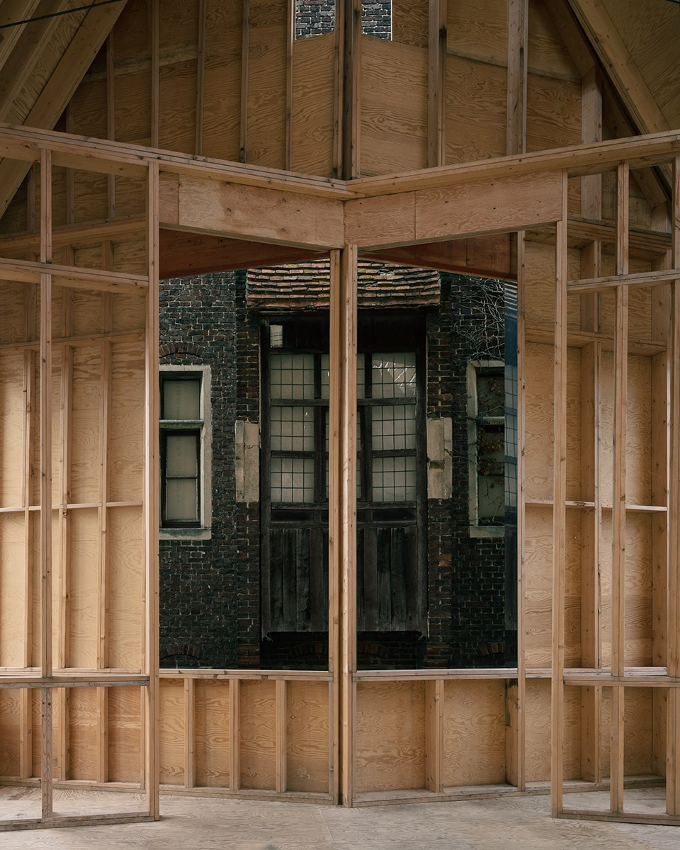 Brugge Diptych by Para Project