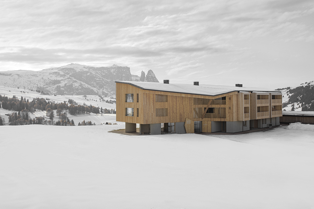 icaro hotel by modusarchitects