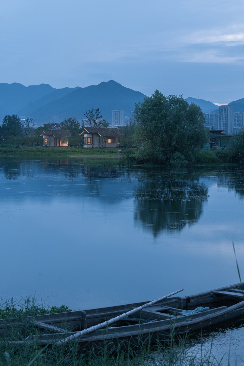 fuyang yangbei lake wetland ecological hotel china by shulin architecture