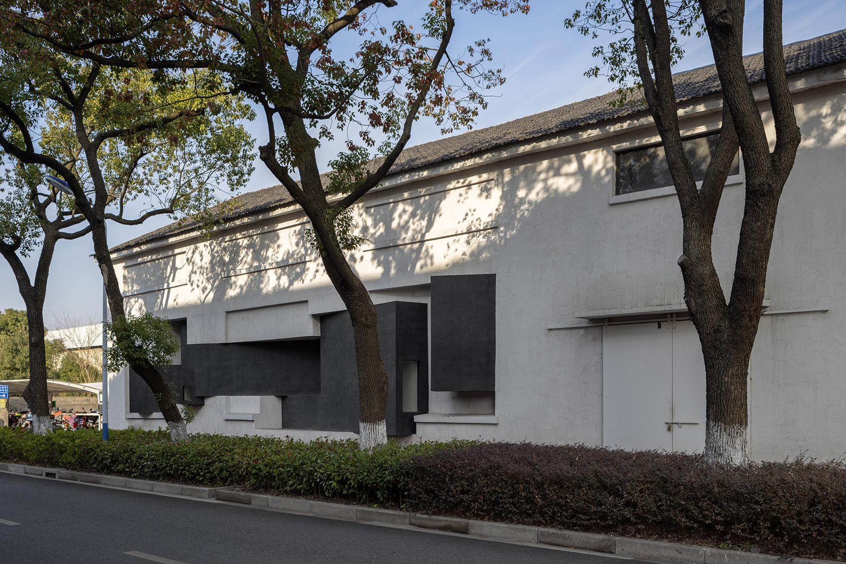 doozy access art gallery shanghai by far workshop