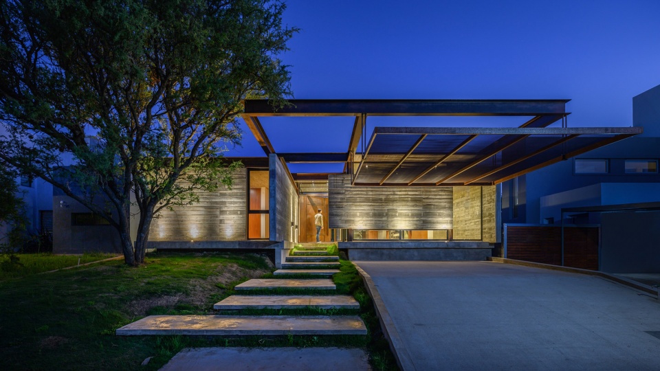 Raw Housing Iase Arquitectos