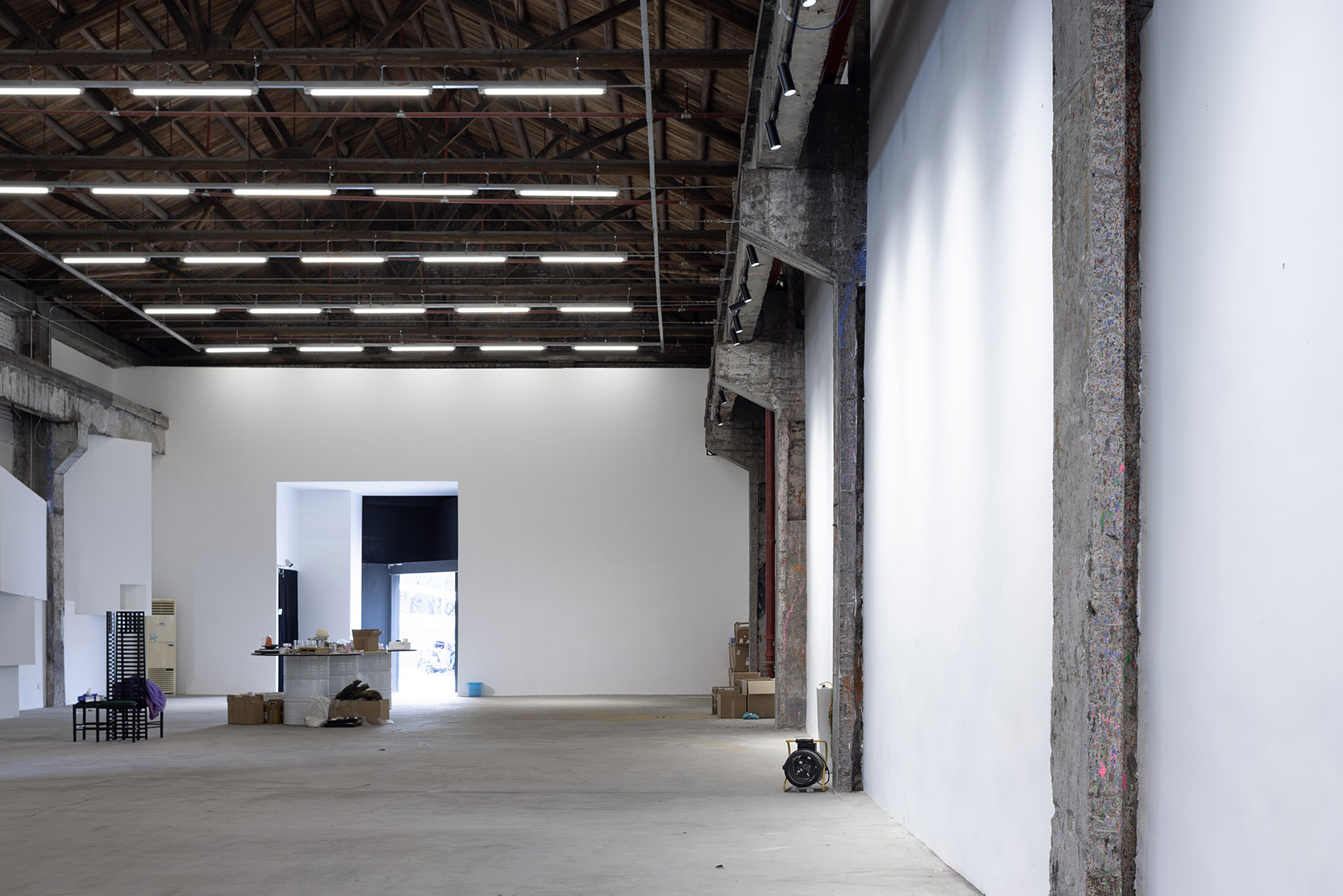 doozy access art gallery shanghai by far workshop