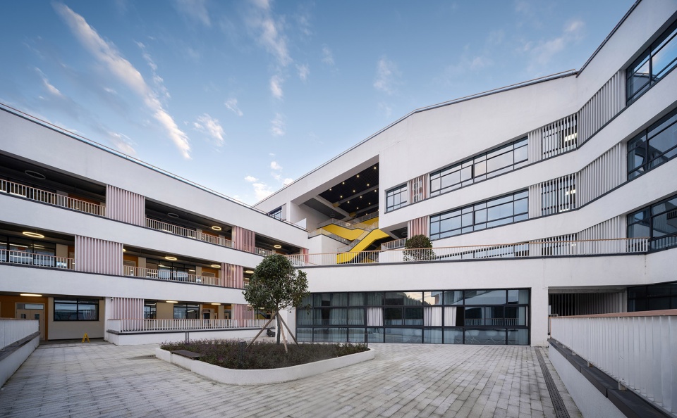 Xiangjun Lide School BPD