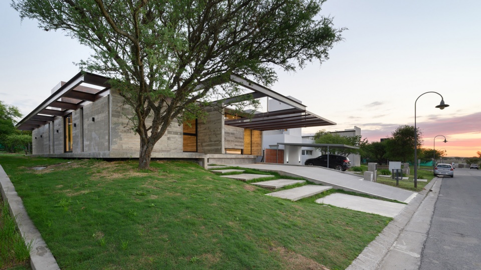 Raw Housing Iase Arquitectos