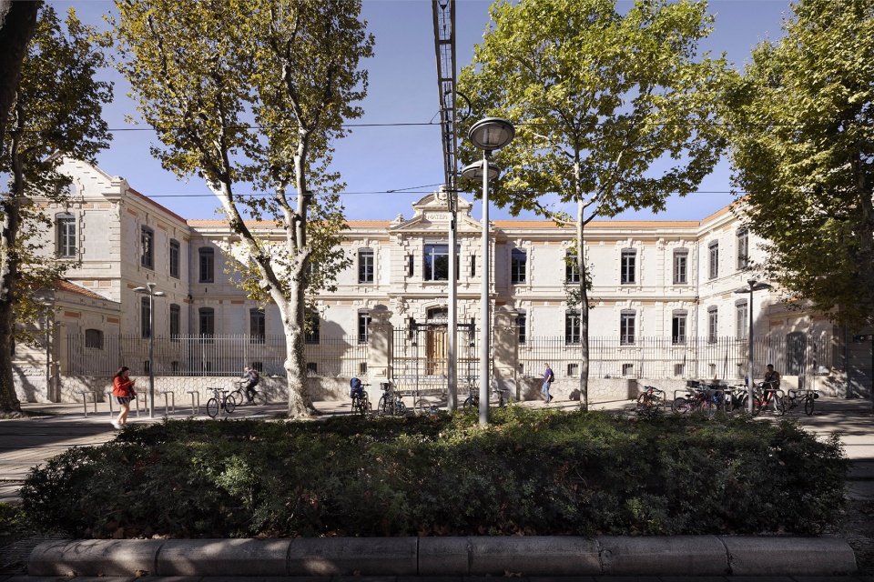 the music conservatory of montpellier france by architecturestudio