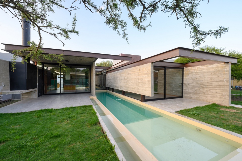 Raw Housing Iase Arquitectos
