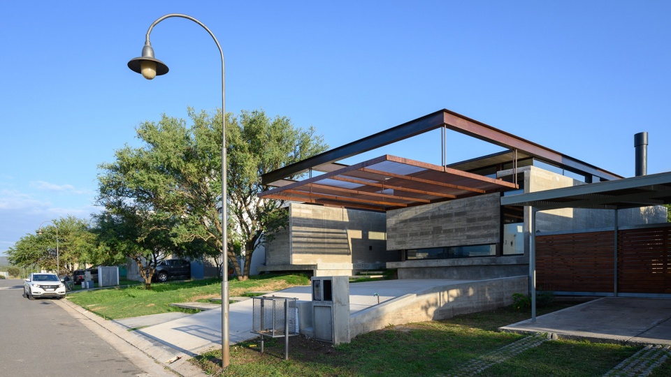 Raw Housing Iase Arquitectos