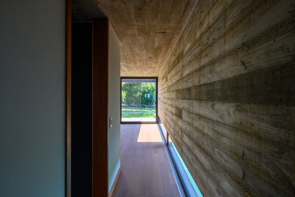 Raw Housing Iase Arquitectos
