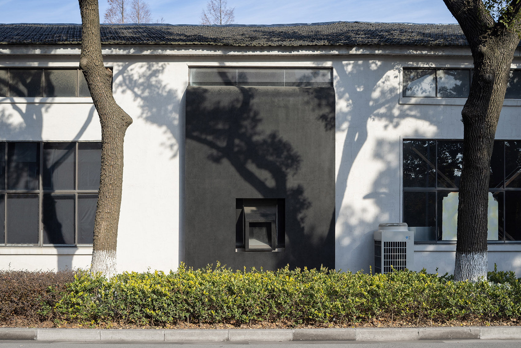 doozy access art gallery shanghai by far workshop