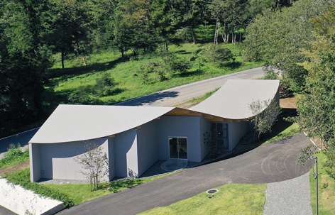山脊接待站，日本 / Takashige Yamashita Office