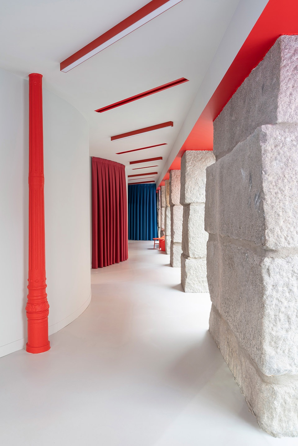 IMPRESS MADRID TEENS by Raul Sanchez Architects