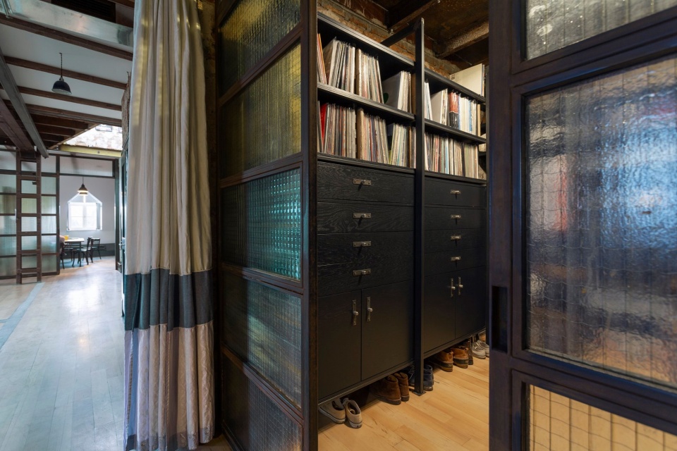 apartment near tbilisi state conservatoire by ns studio