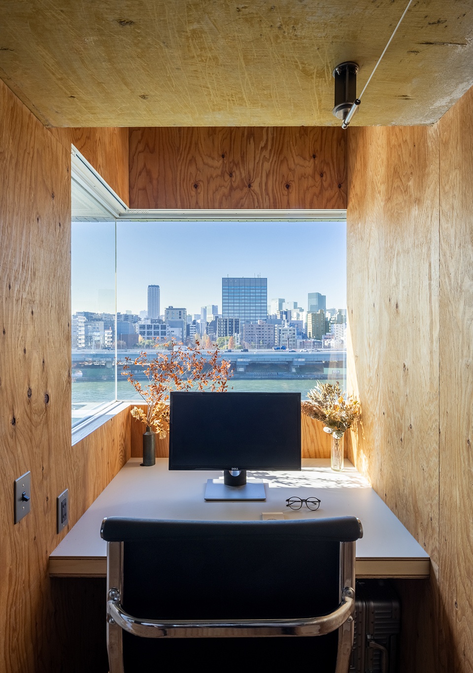 csteel apartment by yutarou ohta