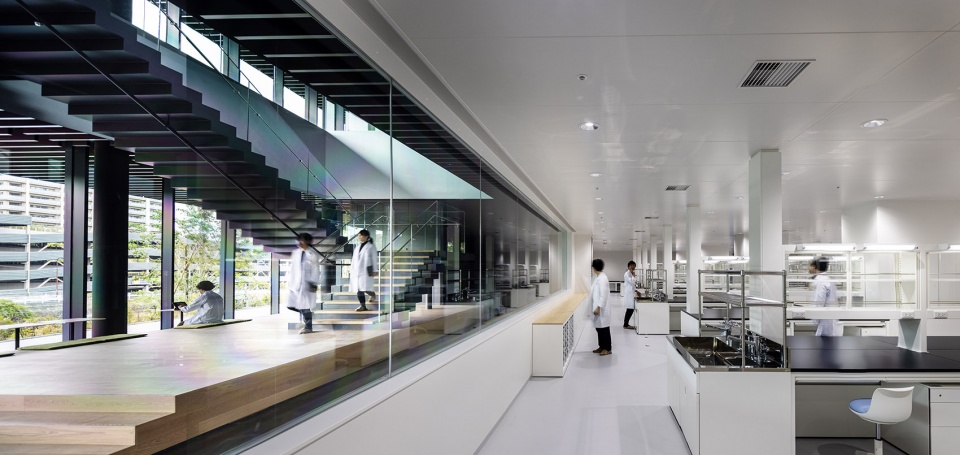 zenyaku kogyo rd center by nikken sekkei ltd