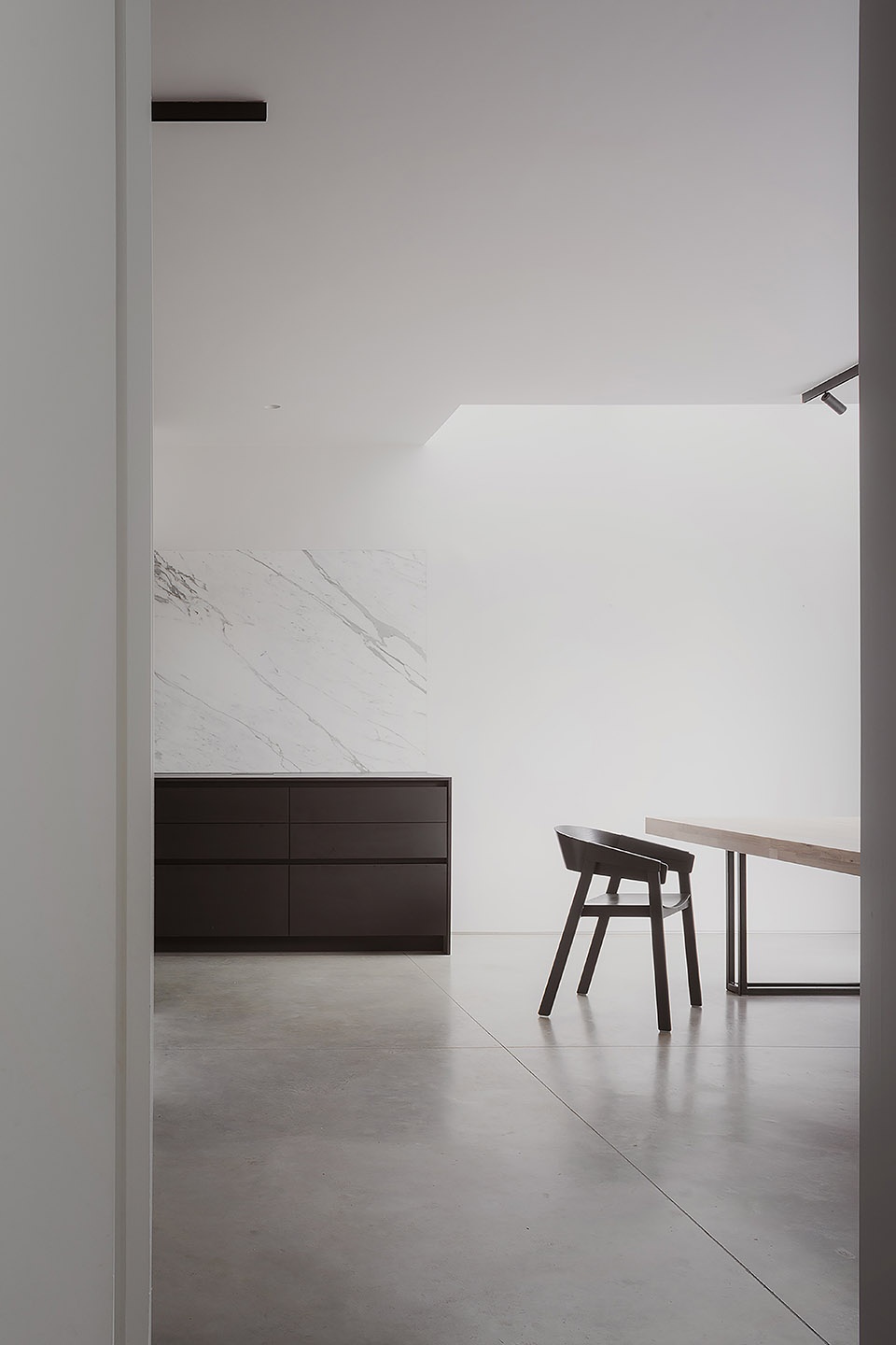 Claygate House by Alexander Martin Architects