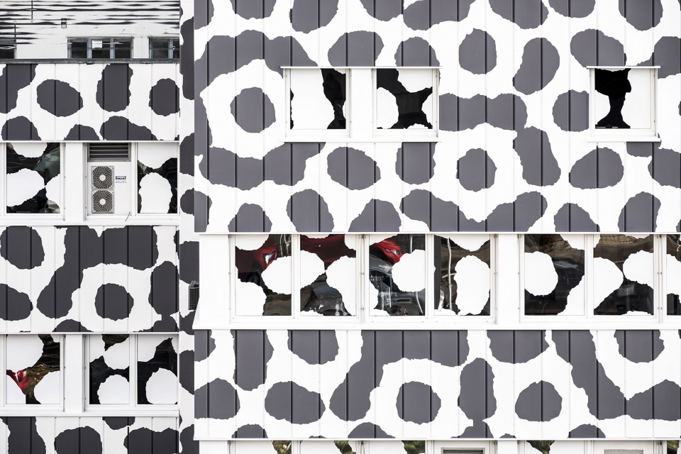facade intervention of sw35 by j mayer h