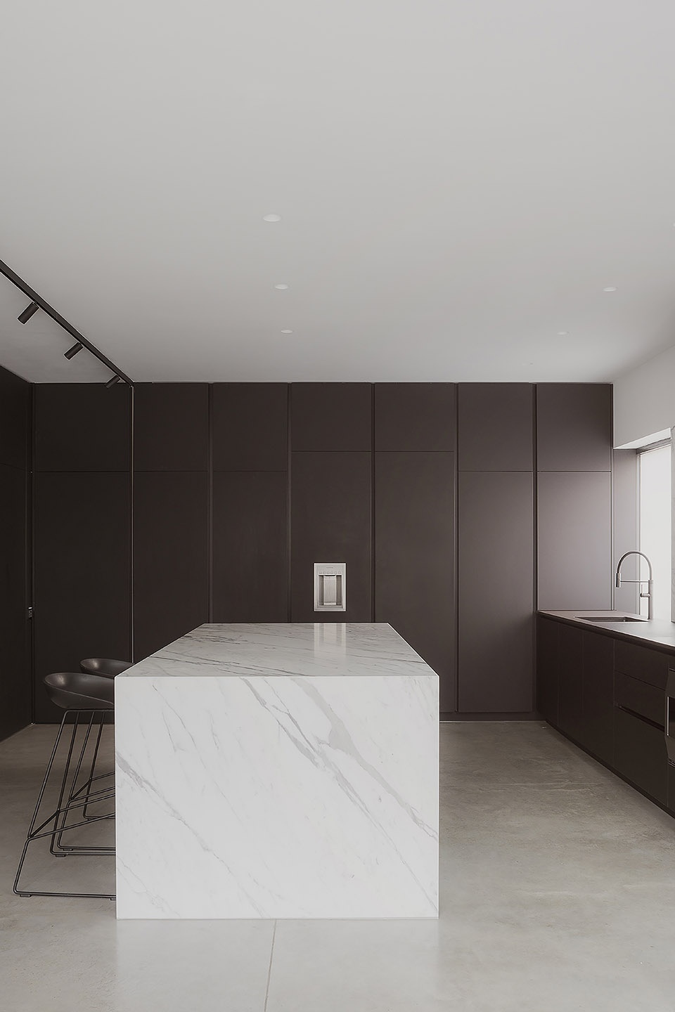 Claygate House by Alexander Martin Architects