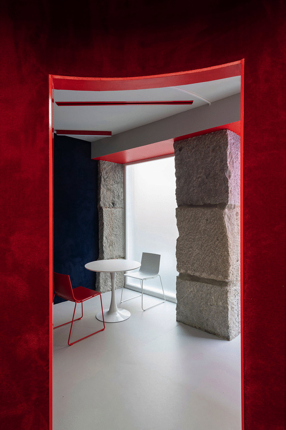 IMPRESS MADRID TEENS by Raul Sanchez Architects