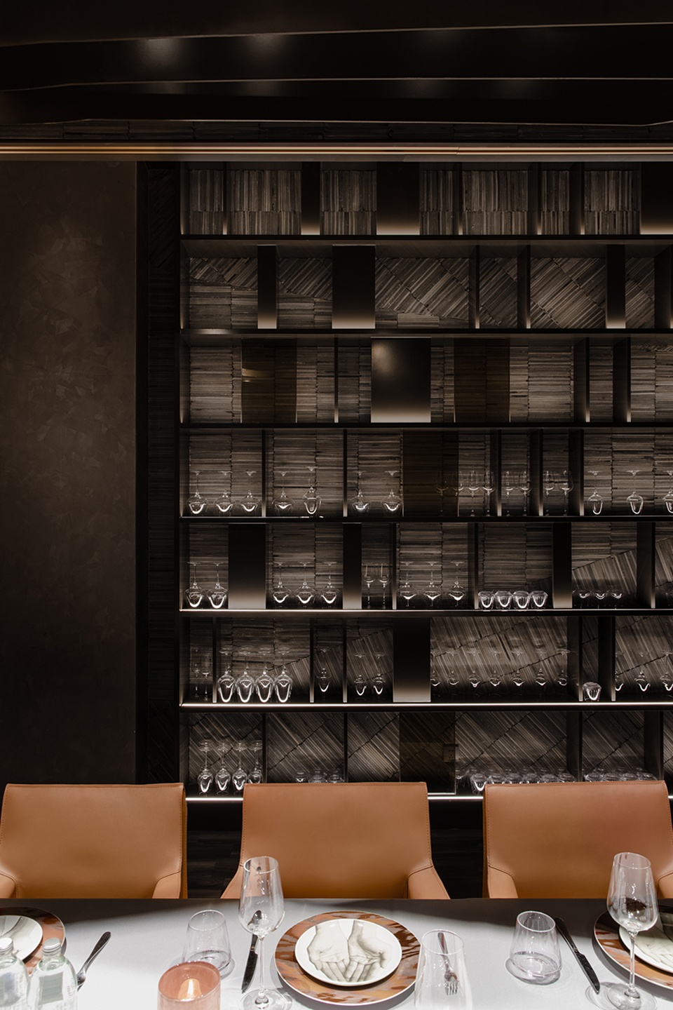 le coq wine bistro china by roomoo 1