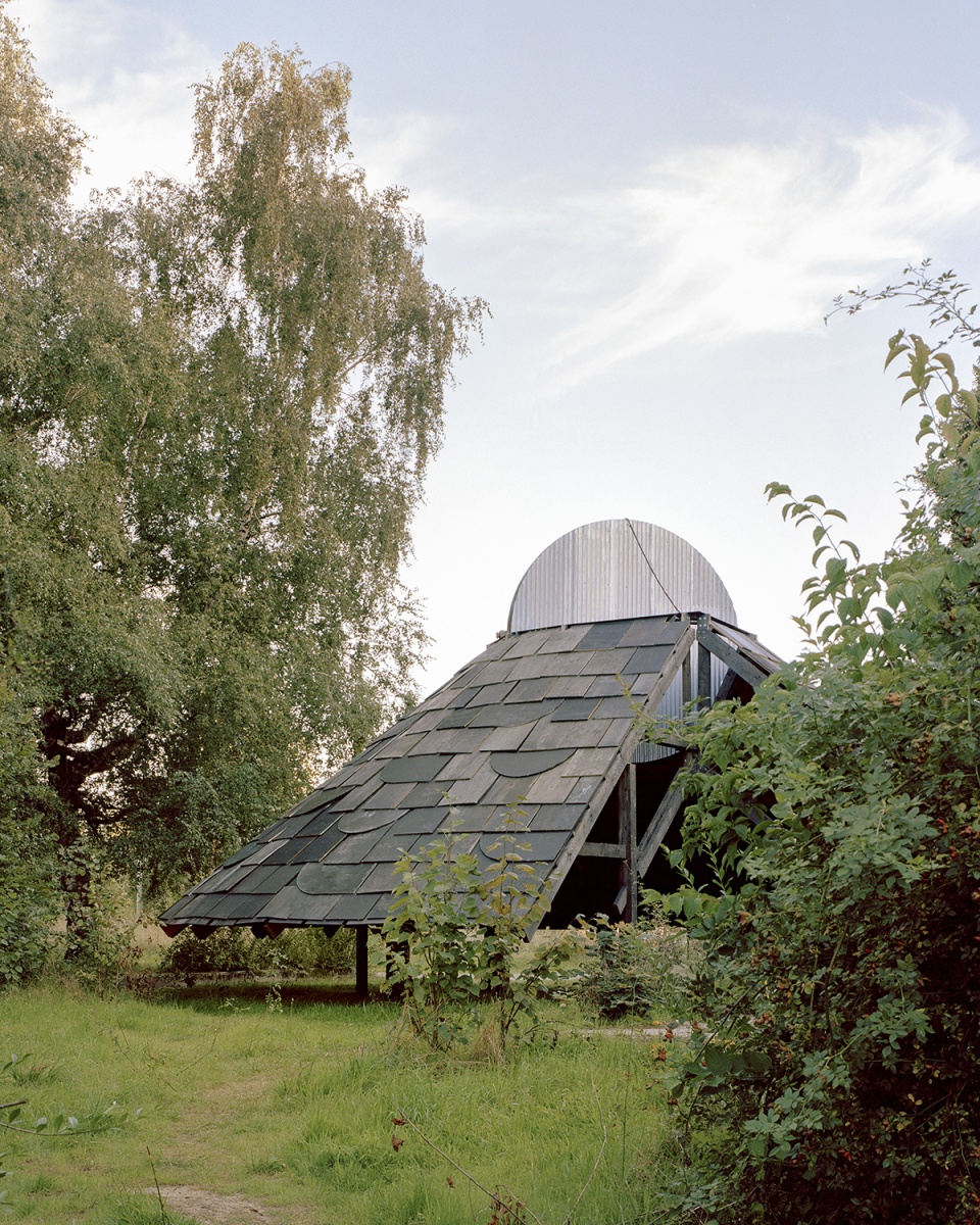 moon ra by leopold banchini architects