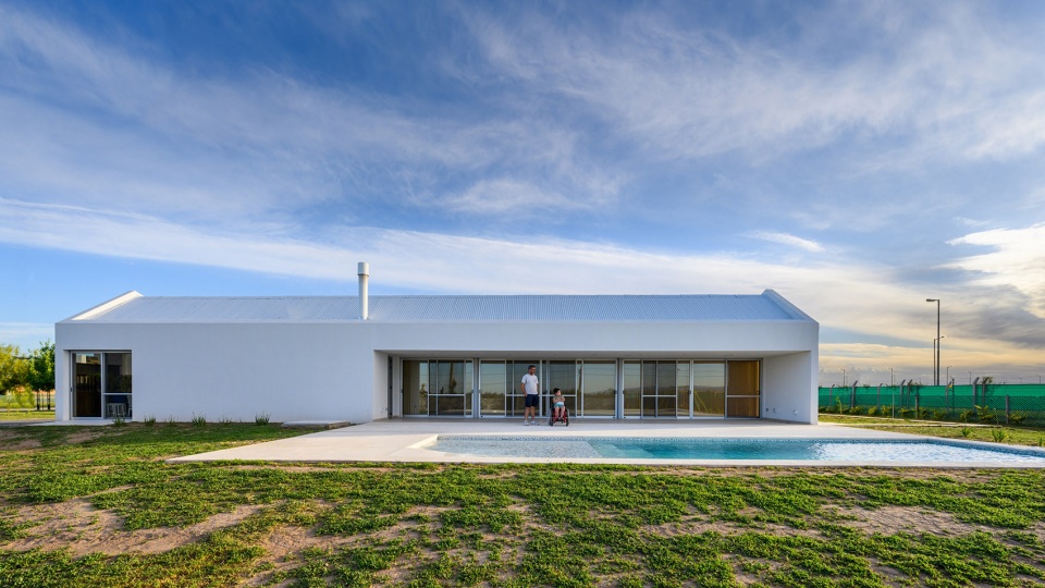 Genaro House by s estudio