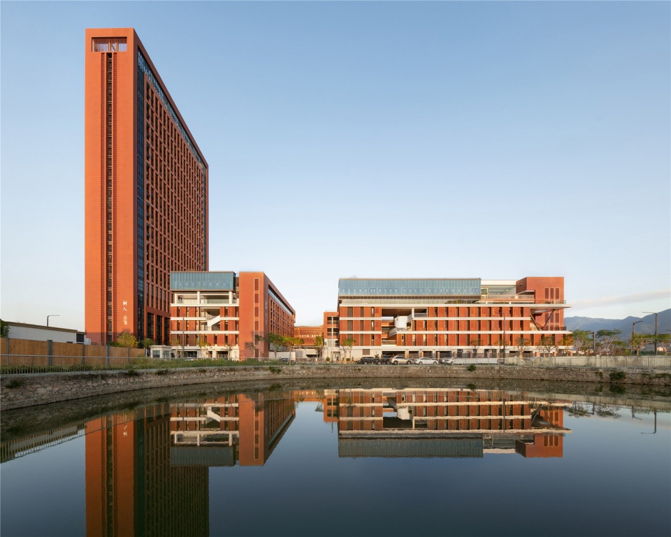 SMS Pingshan Innovation school China by CMAD Architects