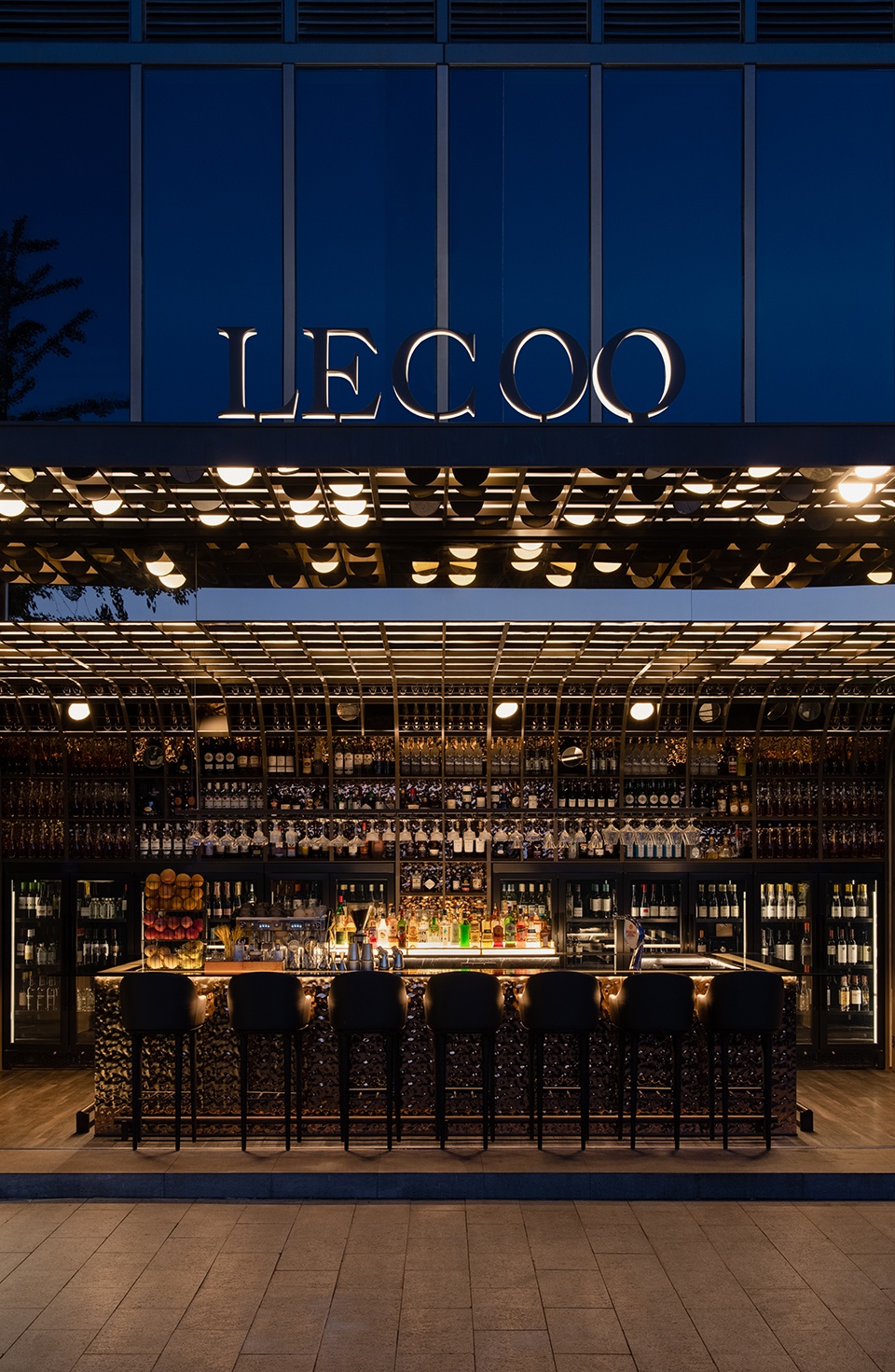 le coq wine bistro china by roomoo
