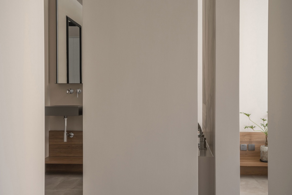 Chaoyang apartment China by Luo Xiuda